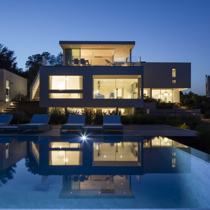 Watersedge House